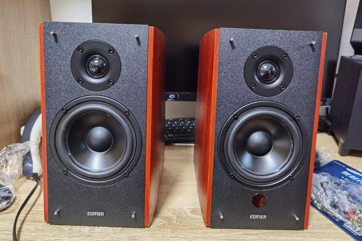 EDIFIER 『R2000DB』 レビューチェック ～日本だと異様に安いEagle Eye