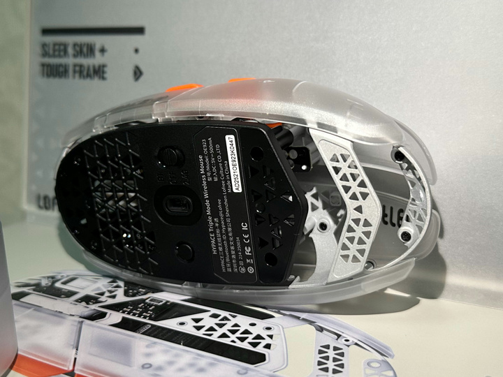LOFREE、スケルトンシェル版も出回りだしたビルトオンフレーム構造の