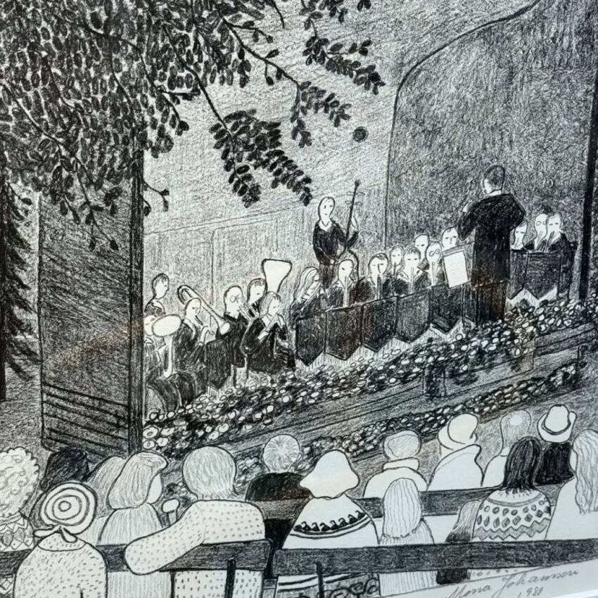 モナ・ヨハンソンのリトグラフ「音楽祭」。木炭で描かれた小さな町の