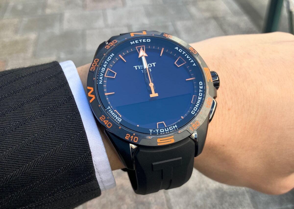 ティソ】スイス製のスマートウォッチ T-タッチ コネクト ソーラーをご