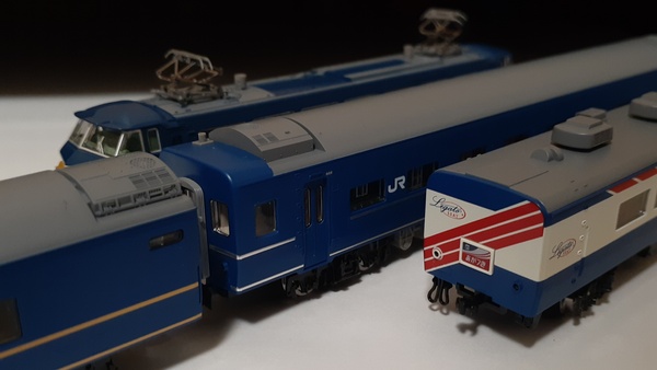 TOMIX JR 14系15形 寝台特急客車(あかつき)セットのレビュー(?) | 撮り日記
