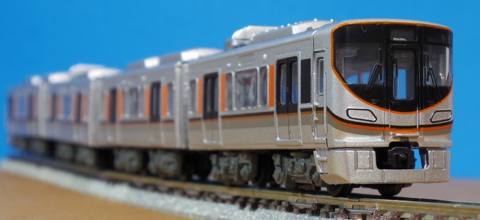 Bトレ323系大阪環状線をゲット！組み立て時、側面ライトに気を付ける