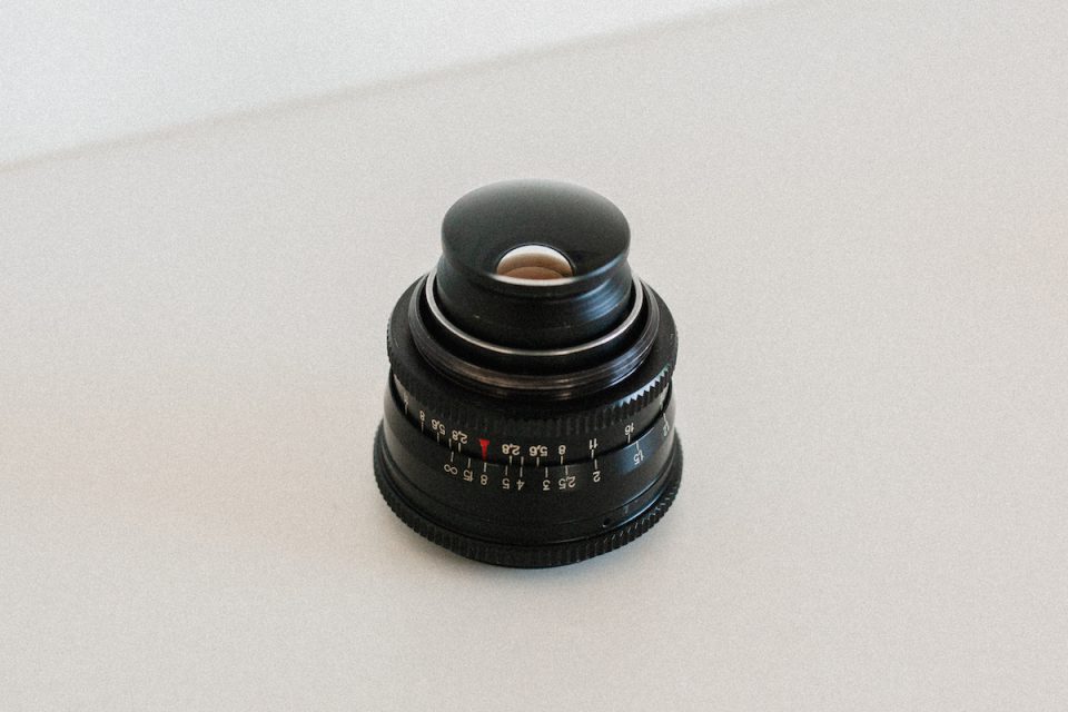 オールドレンズ探訪記] 非日常が得られる JUPITER-12 35mm F2.8は