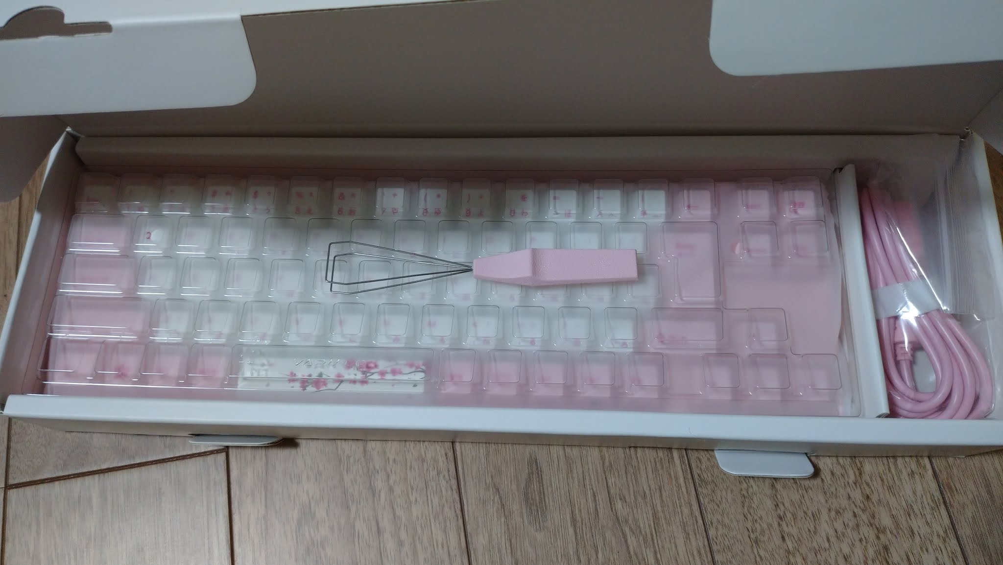 VARMILO】憧れの、桜軸仕様の桜キーボードを手に入れたぞ！