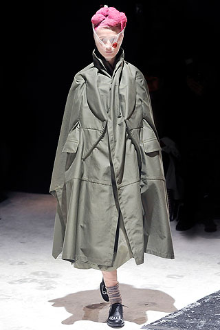 コレクション：2009 A/W COMME des GARCONS｜コムデギャルソン店舗マップ