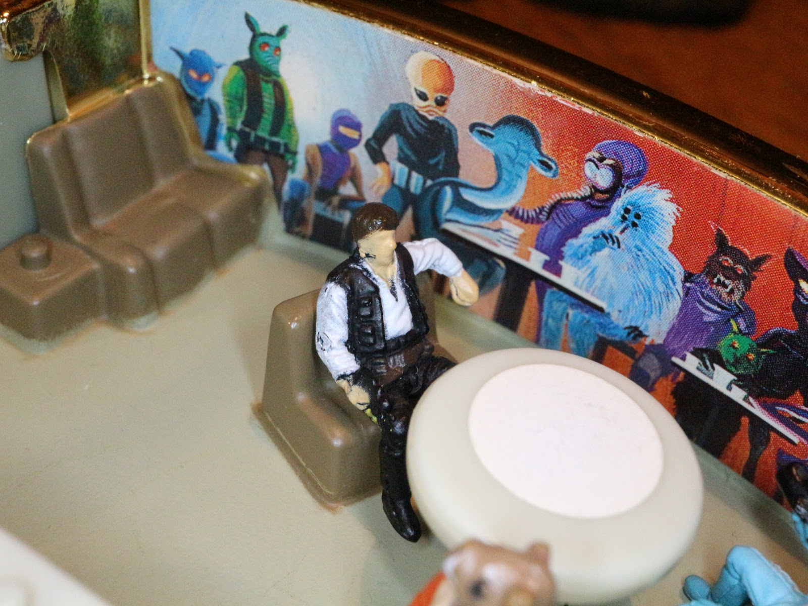 Action Figure Barbecue: Road to Solo: C-3PO/ Cantina Transforming