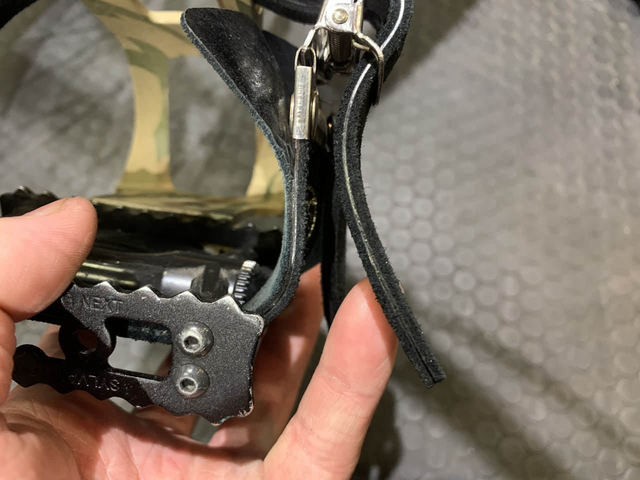 MASH* nylon double toe clips (black drip camo) - BLUE LUG ONLINE STORE