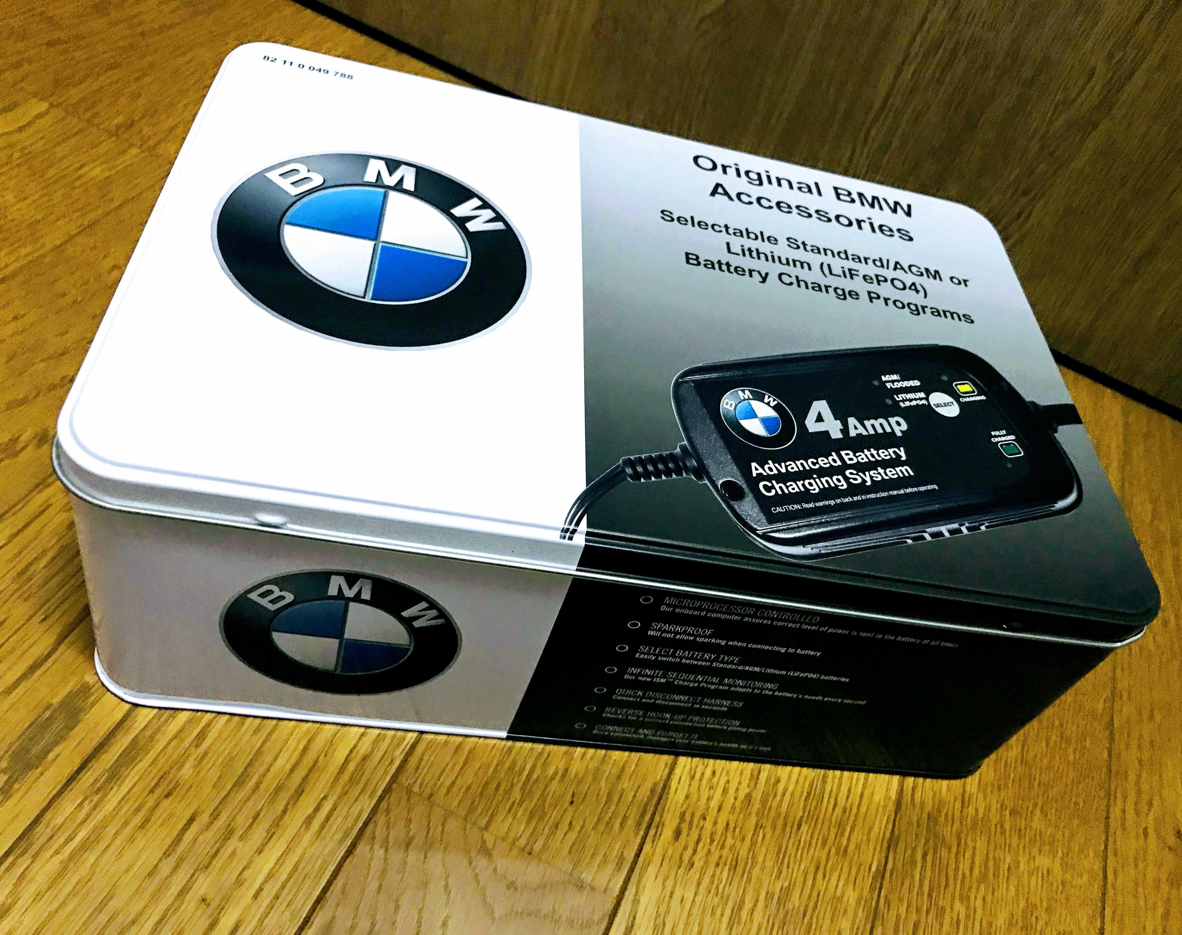 BMW純正（日本未発売/US限定）バッテリー充電器を買いました＾＾開封
