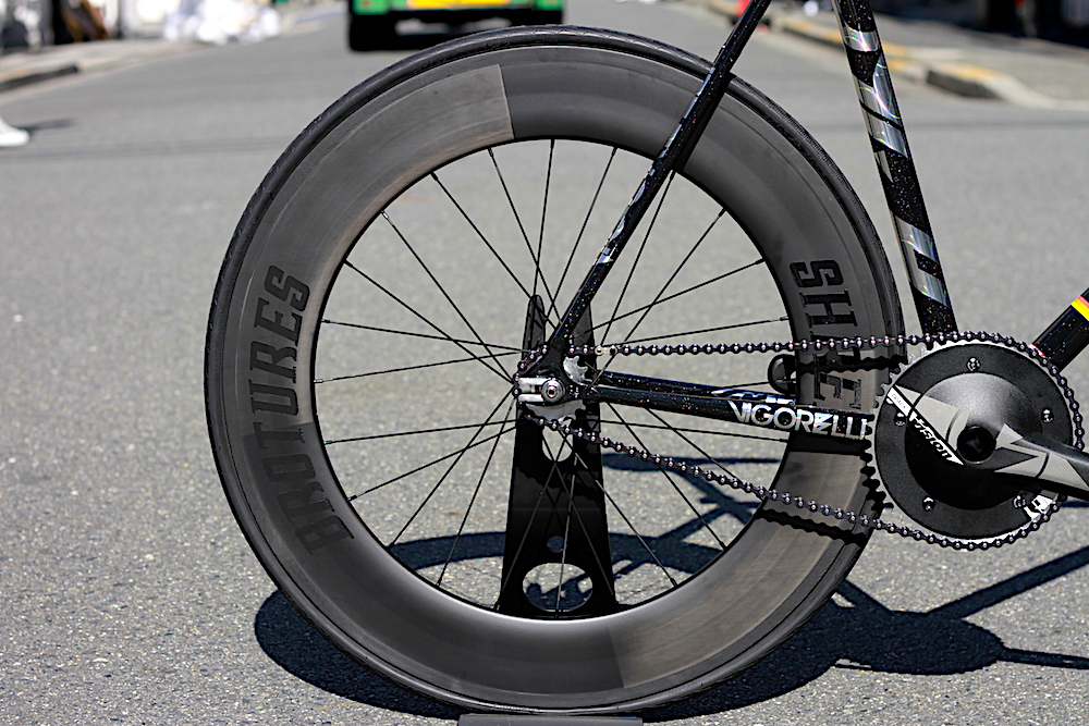 長らく欠品していた SHRED 88を話題のこのフレームにインストール