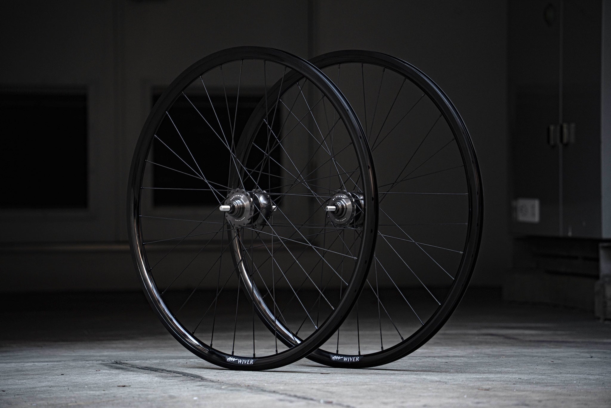 EASTON R90 x TRIPLE THREAT HUB