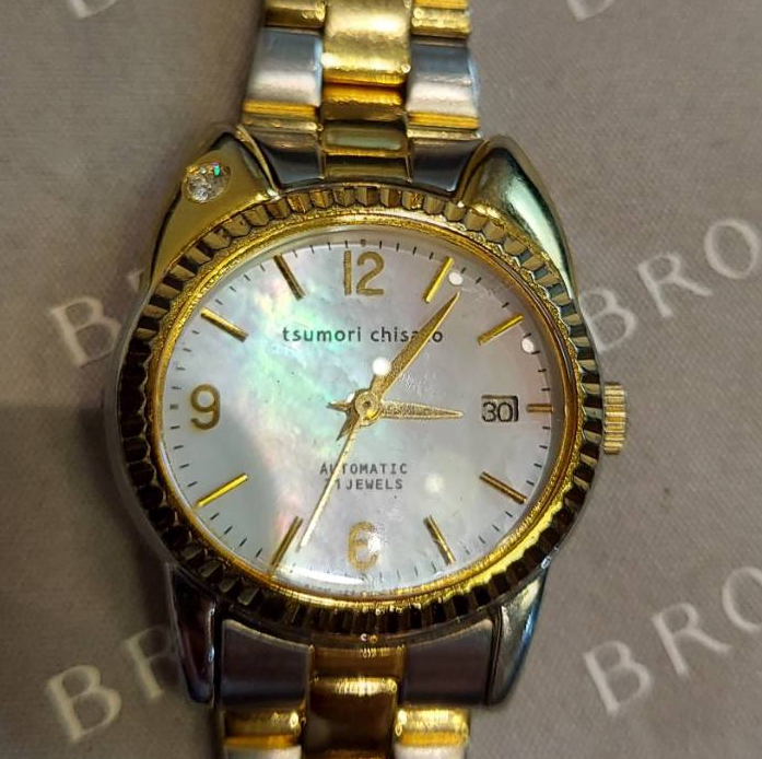 TSUMORI CHISATO(ツモリチサト) 猫の腕時計のオーバーホール | BROOCH