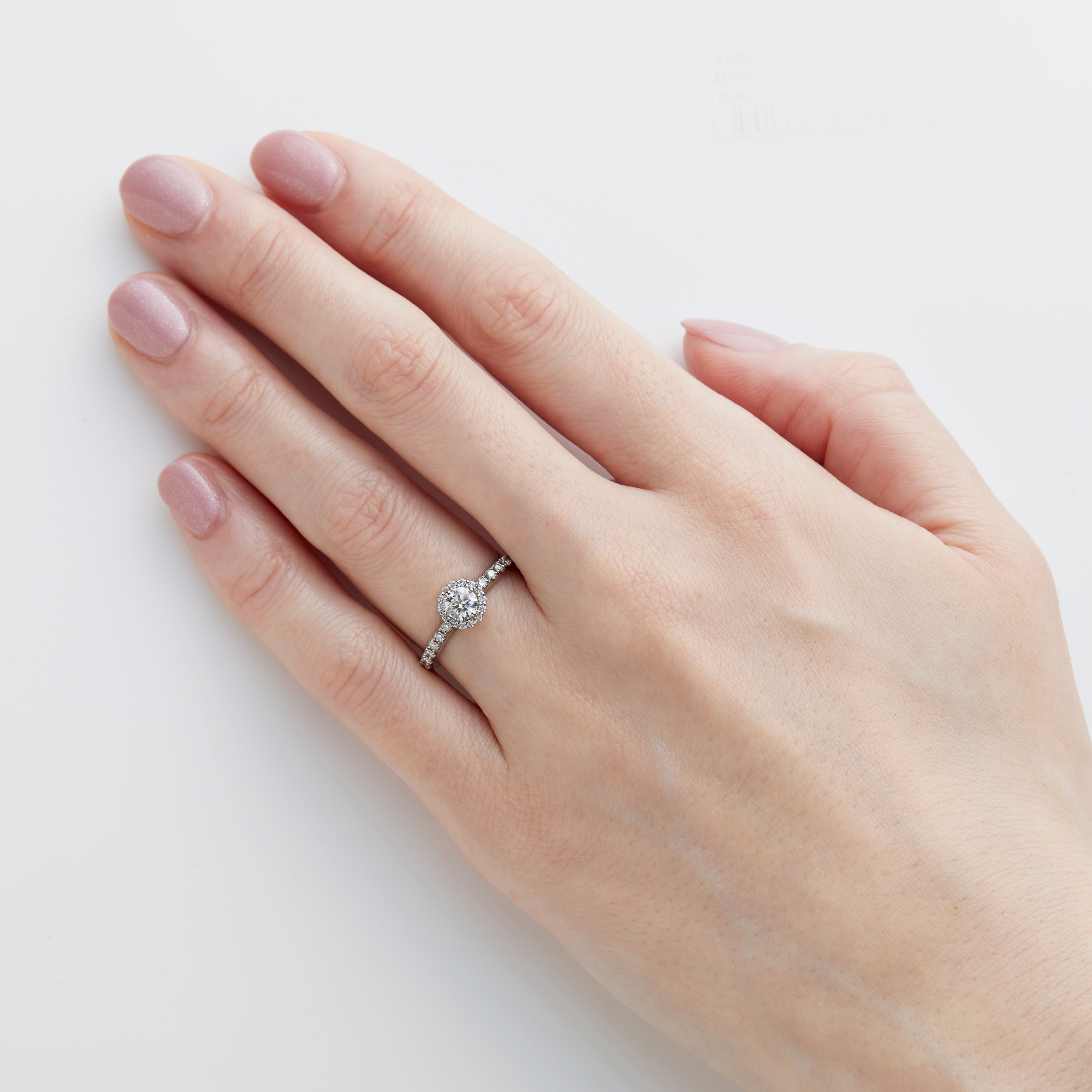 ヴァンドーム グレース エンゲージメントリング (AE_R8220) | ヴァン