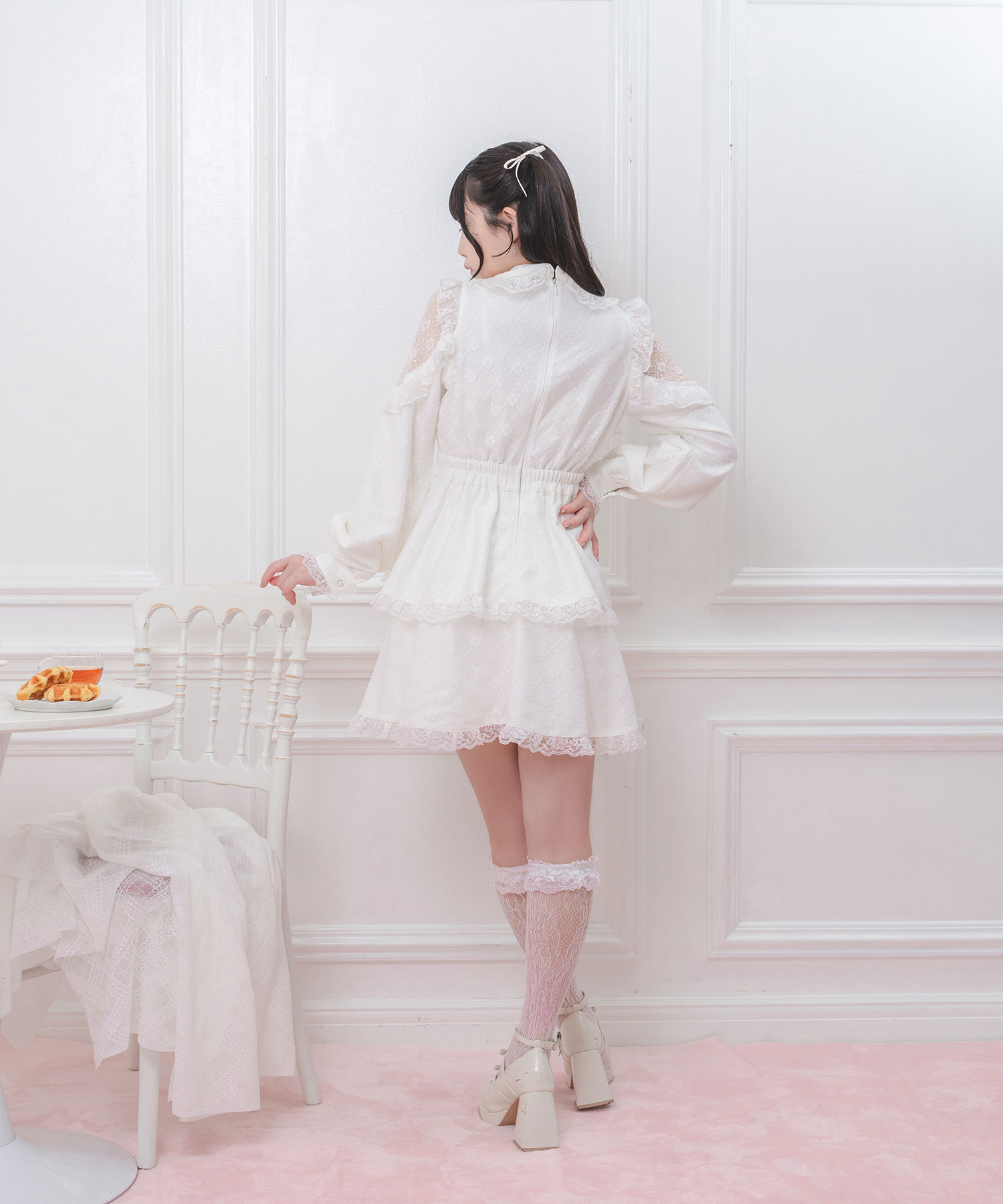 肩開き総レースワンピース – BUNNY APARTMENT