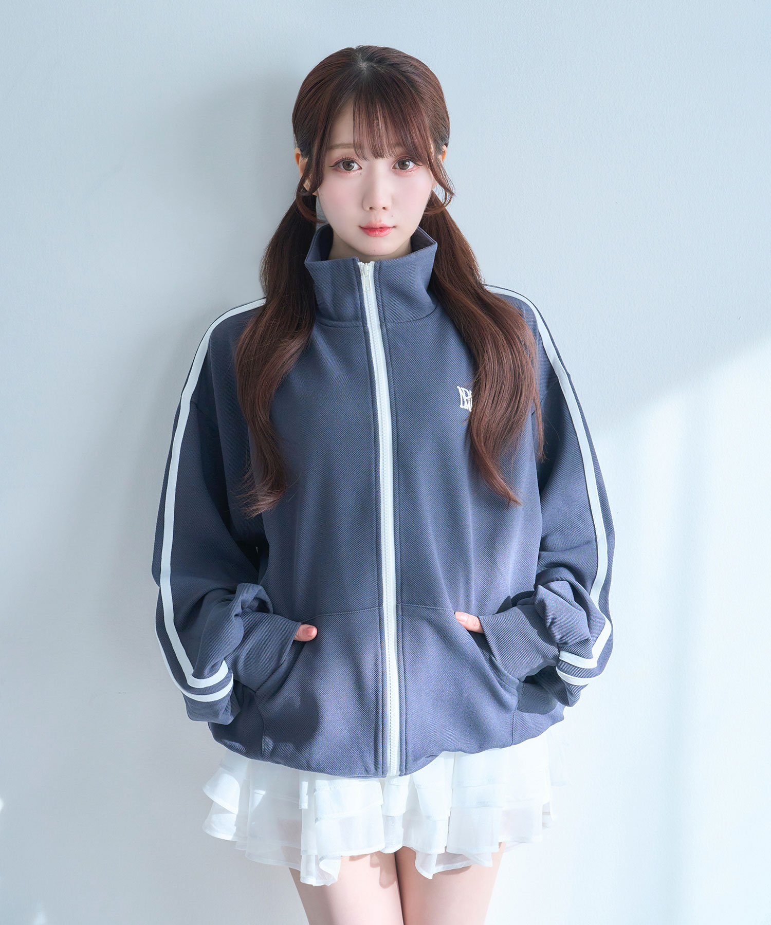 line jersey outer – BUNNY APARTMENT