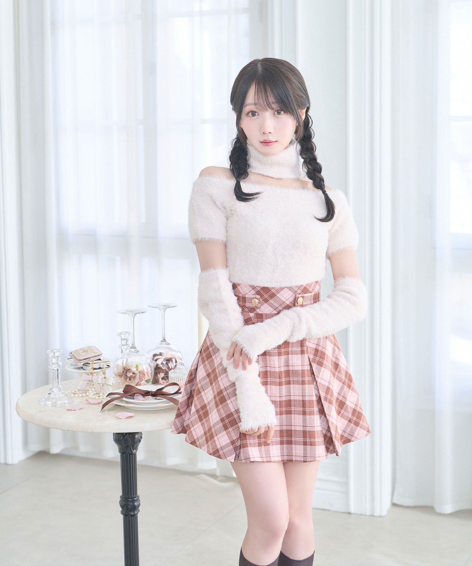 TOPS – BUNNY APARTMENT