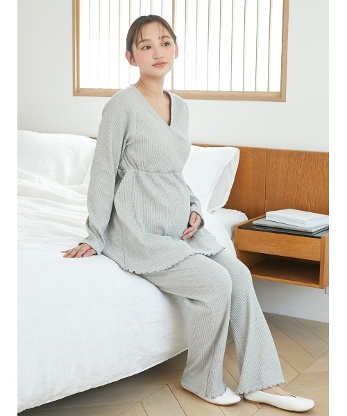 gelato pique（ジェラートピケ）の「マタニティリブプルオーバー