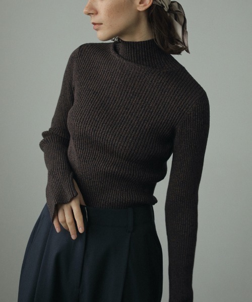 anuke（アンヌーク）の「anuke Slit Turtle Knit スリットタートル