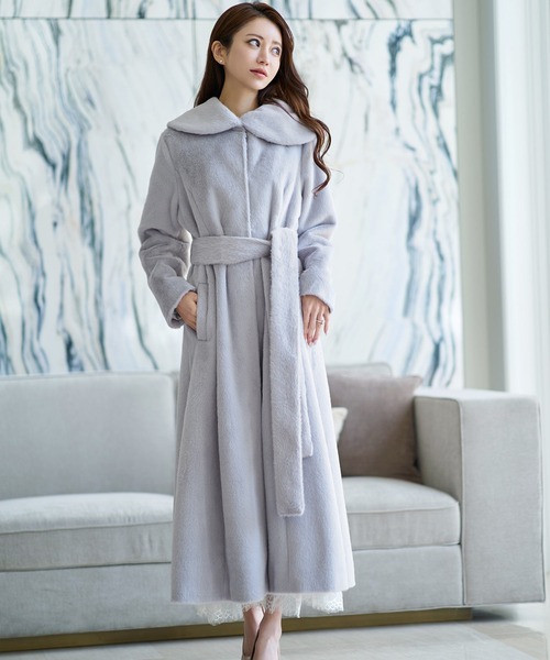 emiriawiz（エミリアウィズ）の「フェイクファーロングコート（その他