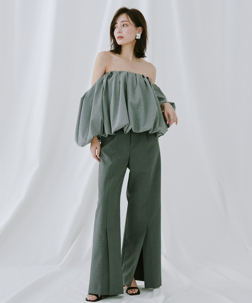 anuans（アニュアンス）の「ボリュームバルーントップス（シャツ