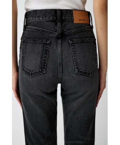 MVS BLACK FLARE（デニムパンツ）｜MOUSSY（マウジー）のファッション