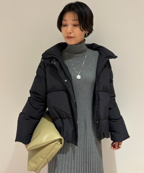 Mila Owen（ミラオーウェン）の「フレンチダウンスタンドカラー