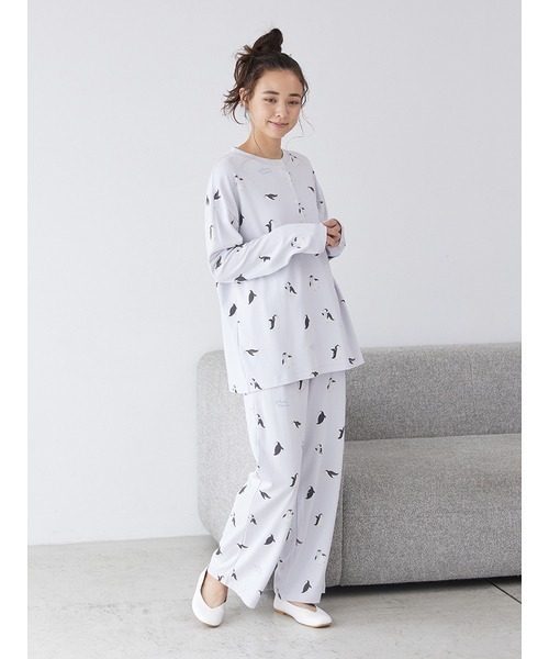 gelato pique（ジェラートピケ）の「ペンギン柄ロンT（ルームウェア