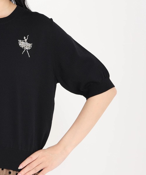 STRAWBERRY-FIELDS（ストロベリーフィールズ）の「ﾊﾞﾚﾘｰﾅ刺繍5分袖ﾆｯﾄ