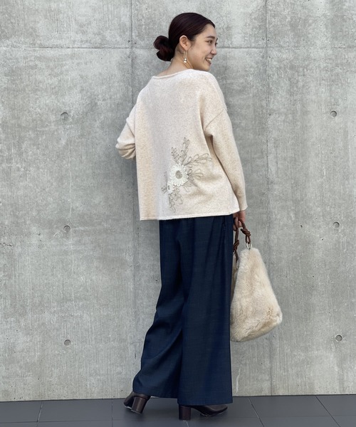 BEARDSLEY（ビアズリー）の「裾刺繍ニット（ニット/セーター）」 - WEAR