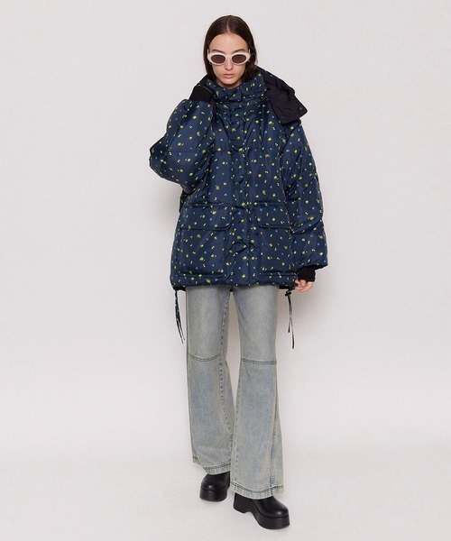 MAISON SPECIAL（メゾンスペシャル）の「Multiway Reversible Down