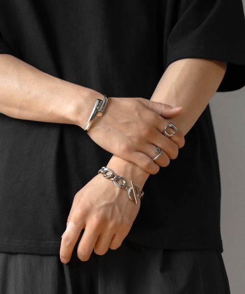 SINSS（シンス）の「Cross bangle / クロスバングル（ブレスレット