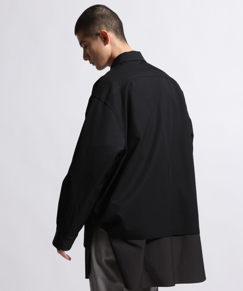 STERNBERG（スタンバーグ）の「STERNBERG/サイドスリットZIPシャツ