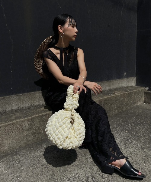Ameri（アメリ）の「CHLOE V NECK ROMPERS（つなぎ/オールインワン