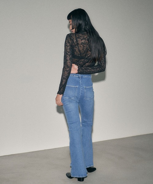 FEKETE（フェケテ）の「HI-WAIST FLEARED DENIM / ハイウエストフレア