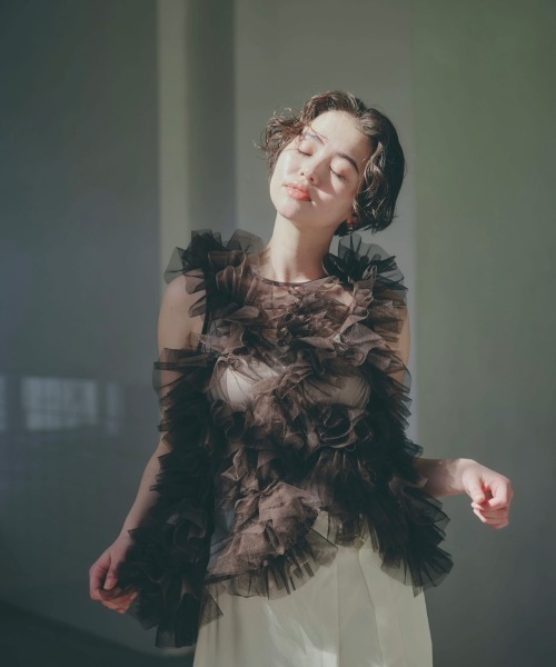 NOTREemor（ノートルエモア）の「asymmetry tulle tops（シャツ