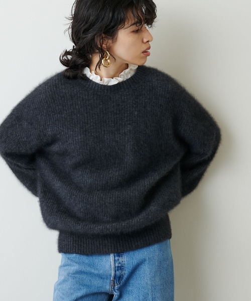 Whim Gazette（ウィムガゼット）の「ファーニットクルーネックプル
