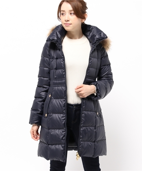 BLUE LABEL CRESTBRIDGE（ブルーレーベルクレストブリッジ）の「ダウン