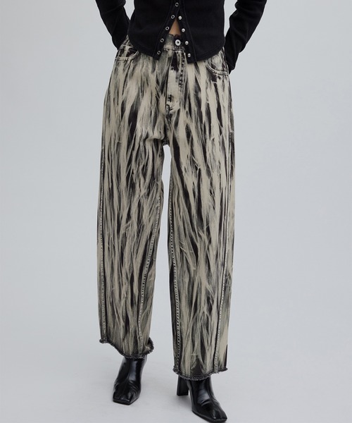 HAND BLEACH LOOSE DENIM（デニムパンツ）｜Ameri（アメリ）の