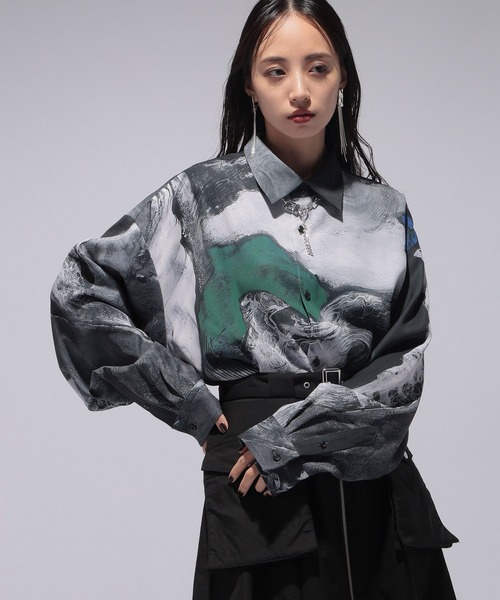 HARE（ハレ）の「【UNISEX】ニホンガソウガラシャツ by MAO KAWASAKI