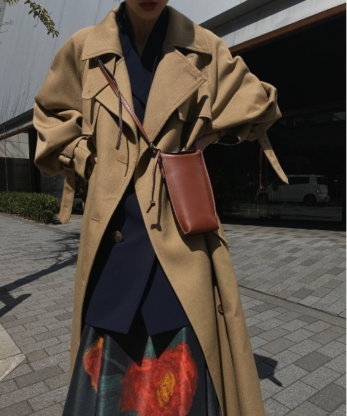 Ameri（アメリ）の「SUPERIOR FLARE TRENCH COAT（トレンチコート