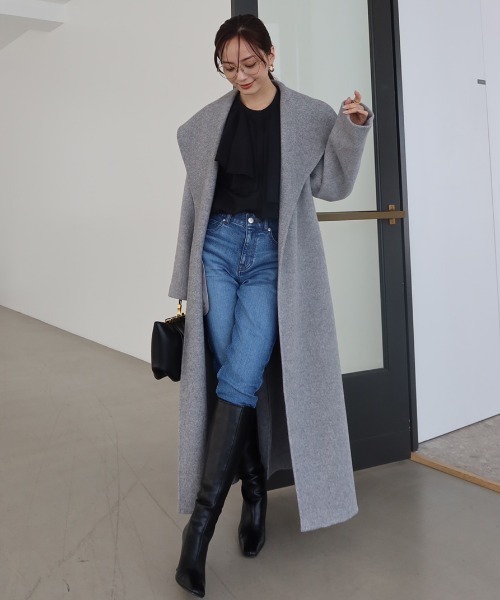 anuans（アニュアンス）の「ビッグカラーリバーコート（その他アウター