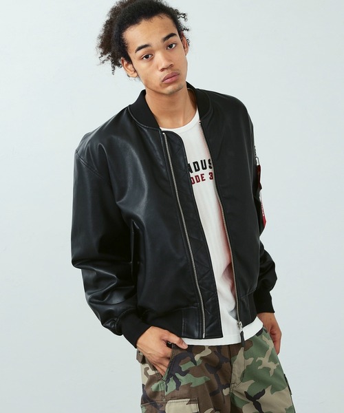 Alpha Industries（アルファインダストリーズ）の「フェイクレザーMA-1