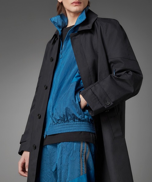 adidas（アディダス）の「BLUE VERSIONトレンチコート / アディダス