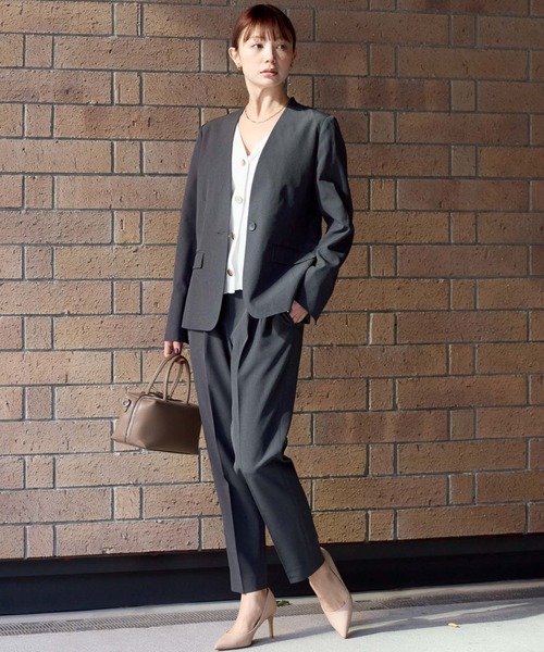 セール】《洗える》2点パンツスーツセット(ノーカラージャケット+