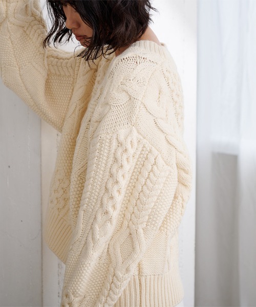 UR'S（ユアーズ）の「Vﾈｯｸﾛｰｹﾞｰｼﾞｹｰﾌﾞﾙﾆｯﾄ（ニット/セーター）」 - WEAR