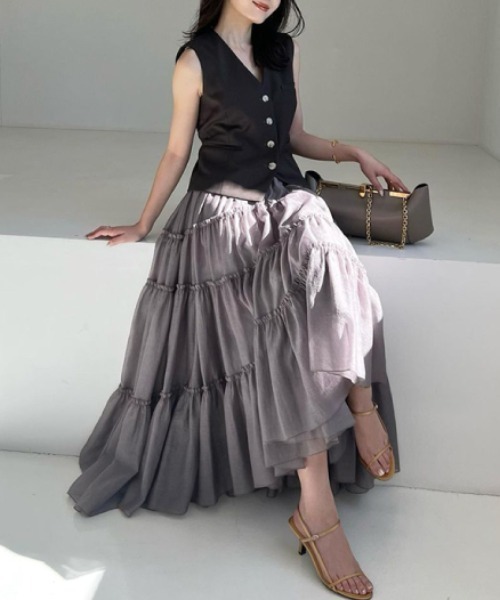 anuans（アニュアンス）の「ボリュームティアードオーガンジースカート