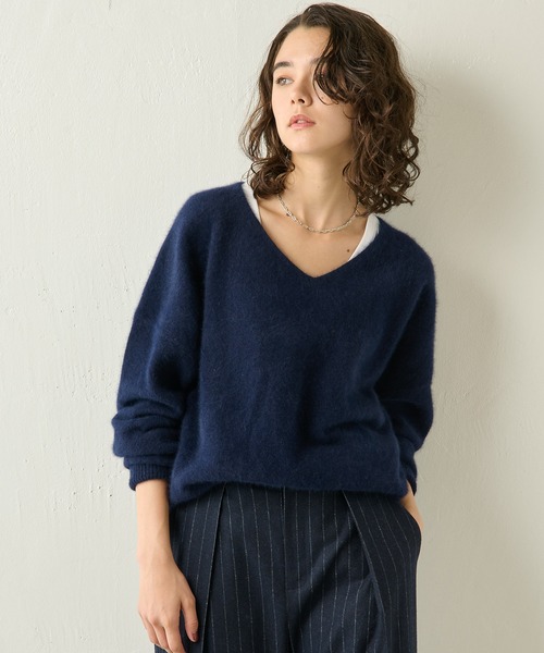 Whim Gazette（ウィムガゼット）の「フォックスウールVネックプル