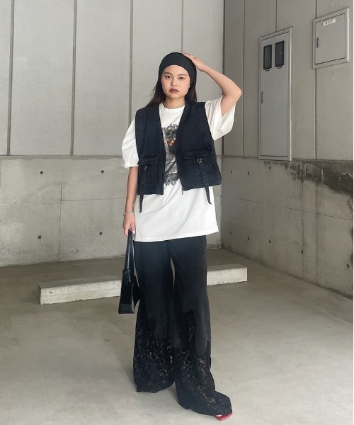 LACE DOCKING FADE DENIM PANTS（デニムパンツ）｜Ameri（アメリ）の