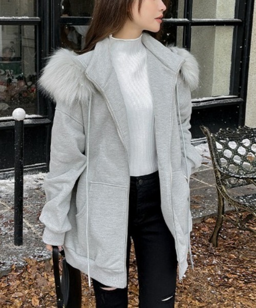 セール】ふわふわファー付き ジップアップパーカー（パーカー