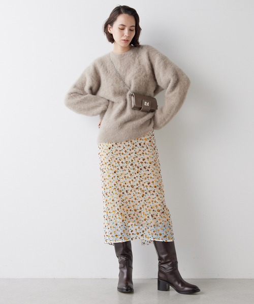 Whim Gazette（ウィムガゼット）の「カシミヤ混クルーネックファー