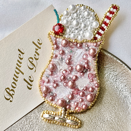 ビーズ刺繍 ブローチ 【 クリームソーダ 】 ブローチ Bouquet de Perle
